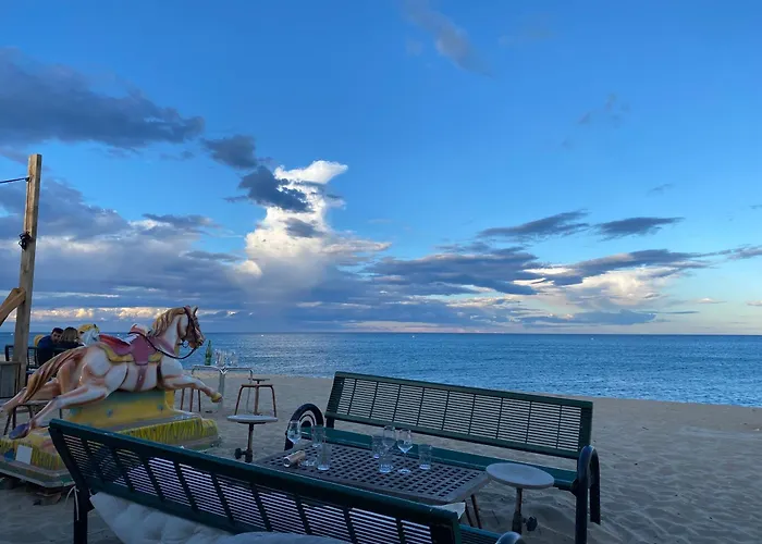 Maison De La Place, Celestine Et Alphonsine Leucate